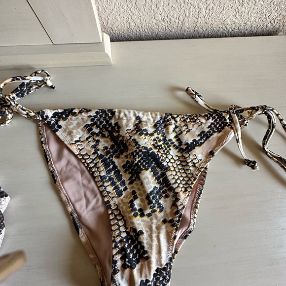 Bikini bottom - Picture 2 of 2